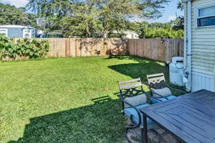 39 Valley Forge, Bohemia, NY 11716 - Photo 7