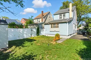 141-16 181st St, Springfield Gardens, NY 11413 - Photo 17