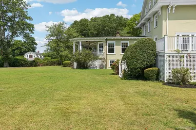 90 Thompson Avenue, Babylon, NY 11702 - Photo 33