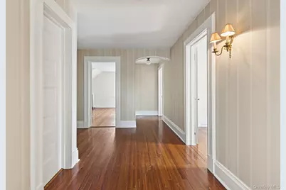 90 Thompson Avenue, Babylon, NY 11702 - Photo 25