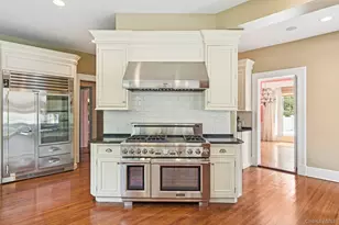 90 Thompson Ave, Babylon, NY 11702 - Photo 9