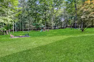 8 Beaver Hollow Ln, Airmont, NY 10952 - Photo 25