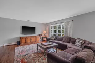 54 Peppermint Rd, Commack, NY 11725 - Photo 7