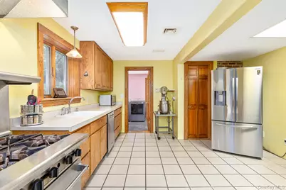 127 North Street, Manorville, NY 11949 - Photo 11