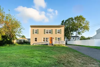 40 White Street, Brentwood, NY 11717 - Photo 3