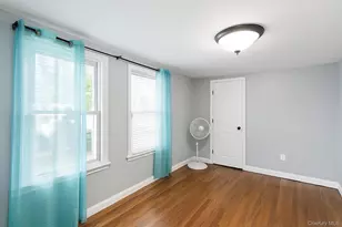 40 White St, Brentwood, NY 11717 - Photo 9