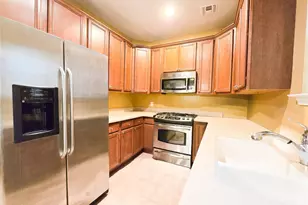 31 Stahlman Ln, Patchogue, NY 11772 - Photo 9