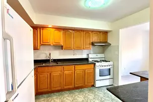 71-34 163rd St, Fresh Meadows, NY 11365 - Photo 9