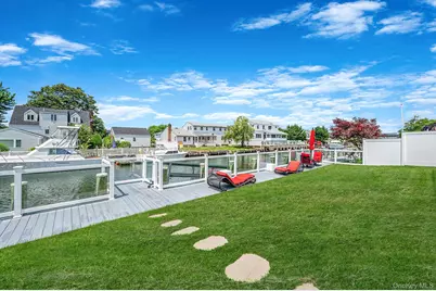 94 Forest Avenue, Massapequa, NY 11758 - Photo 41