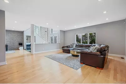 94 Forest Avenue, Massapequa, NY 11758 - Photo 15