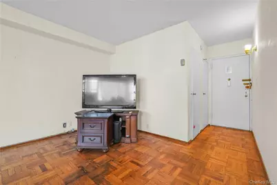 6 Fordham Hill Oval #11G, Bronx, NY 10468 - Photo 5