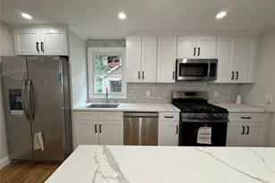 194-45 Murdock Ave, Saint Albans, NY 11412 - Photo 7