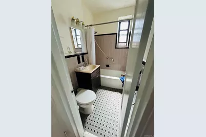 71-11 Yellowstone Boulevard #5K, Forest Hills, NY 11375 - Photo 9