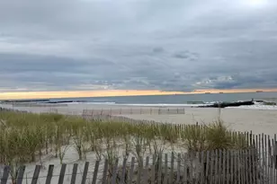 75 Mohawk Ave, Long Beach, NY 11561 - Photo 27