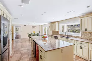 12 Sloanes Ct, Sands Point, NY 11050 - Photo 17