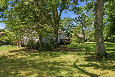 26 Garfield Avenue, East Islip, NY 11730 - Photo 5
