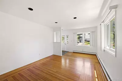 26 Garfield Avenue, East Islip, NY 11730 - Photo 7