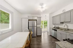 26 Garfield Ave, East Islip, NY 11730 - Photo 9