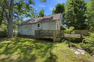 26 Garfield Ave, East Islip, NY 11730 - Photo 21