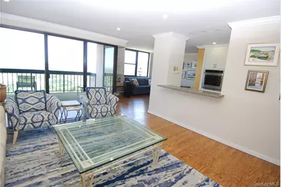 27010 Grand Central Parkway #33G, Floral Park, NY 11005 - Photo 7