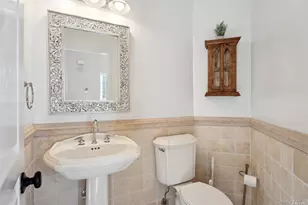 39 Hollow Ln, Westhampton, NY 11977 - Photo 15