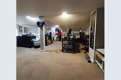 230 E New York Avenue, Valley Stream, NY 11580 - Photo 31