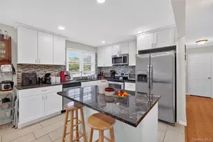 16 Faye Ave, New Windsor, NY 12553 - Photo 9