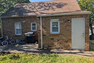 186 Westbury Blvd, Hempstead, NY 11550 - Photo 11