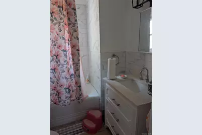 186 Westbury Boulevard, Hempstead, NY 11550 - Photo 5