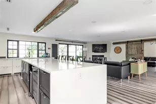 8 Family Ln, Levittown, NY 11756 - Photo 11