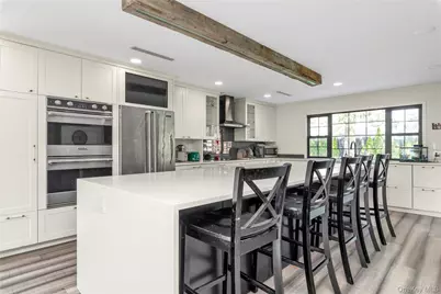 8 Family Lane, Levittown, NY 11756 - Photo 9