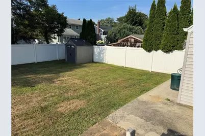 29 Dorchester Street, Huntington Station, NY 11746 - Photo 17