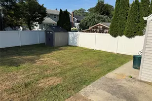 29 Dorchester St, Huntington Station, NY 11746 - Photo 17