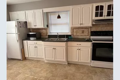 29 Dorchester Street, Huntington Station, NY 11746 - Photo 11