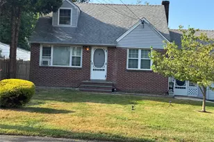 29 Dorchester St, Huntington Station, NY 11746 - Photo 5