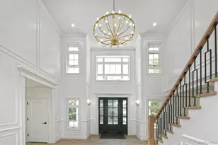 11 Edcris Ln, Huntington, NY 11743 - Photo 5