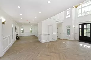 11 Edcris Ln, Huntington, NY 11743 - Photo 11