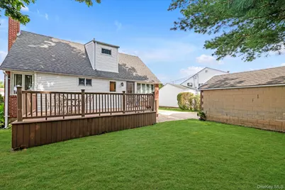 1628 Oswego Street, East Meadow, NY 11554 - Photo 19