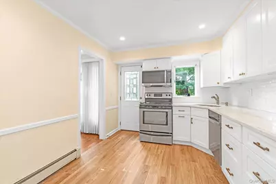 1628 Oswego Street, East Meadow, NY 11554 - Photo 7