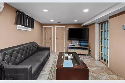 47 Alden Avenue, Valley Stream, NY 11580 - Photo 19