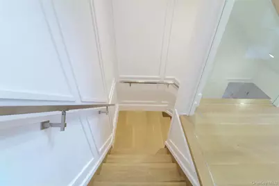 8 Sealy Drive, Lawrence, NY 11559 - Photo 33