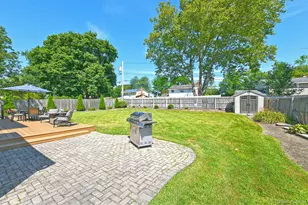42 Montrose Dr, Commack, NY 11725 - Photo 27