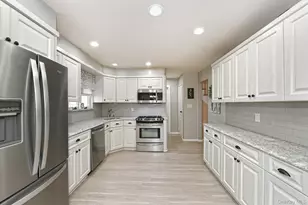 42 Montrose Dr, Commack, NY 11725 - Photo 9