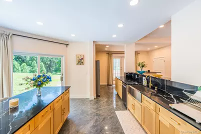 530 S Centre Island Road, Oyster Bay, NY 11771 - Photo 13