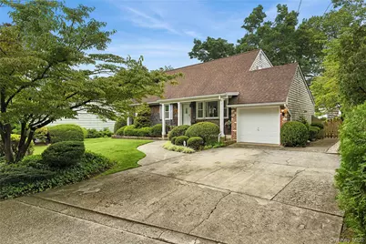 222 Half Hollow Road, Deer Park, NY 11729 - Photo 5