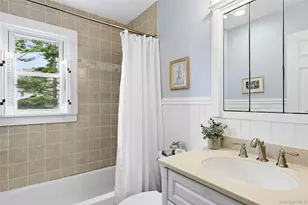 222 Half Hollow Rd, Deer Park, NY 11729 - Photo 13