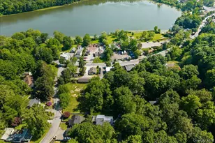 398 E Main St, Jefferson Valley, NY 10535 - Photo 3