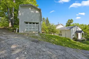 398 E Main St, Jefferson Valley, NY 10535 - Photo 35