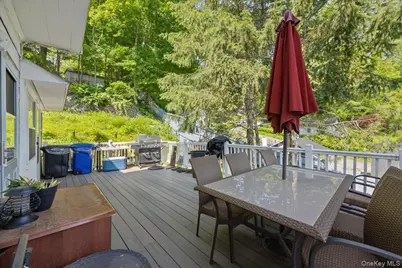 398 E Main Street, Jefferson Valley, NY 10535 - Photo 25