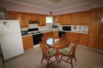 6 N Mesier Avenue, Wappingers Falls, NY 12590 - Photo 21